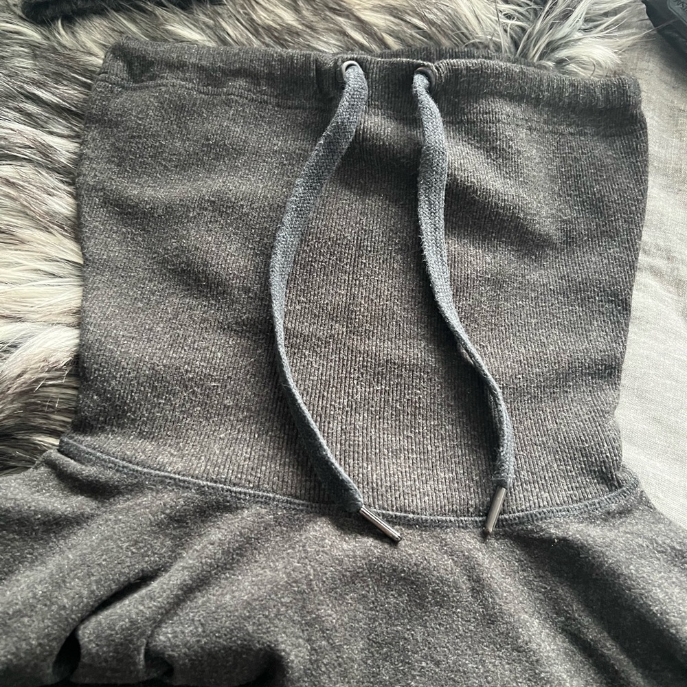 Sweaty Betty Gray Funnel-Neck Sweatshirt - Picture 3 of 6